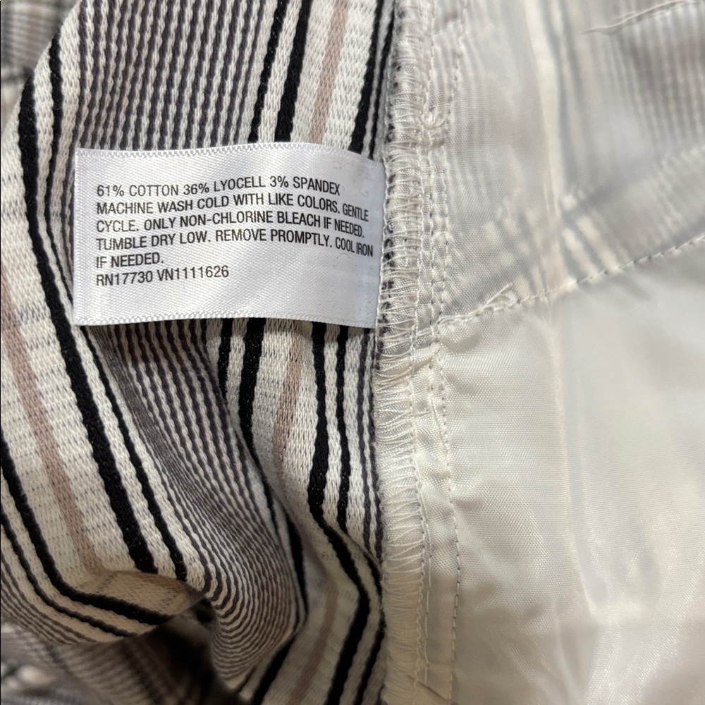 Ava & Viv cream plaid ankle pants, size 18, NWT. - Picture 13 of 13